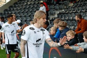 Spelarane takkar alltid Juniorsvingen for innsatsen etter kampen!