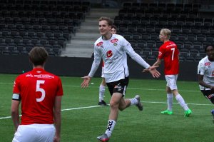 Sander Sjøthun Heggestad scora mot Førde 2