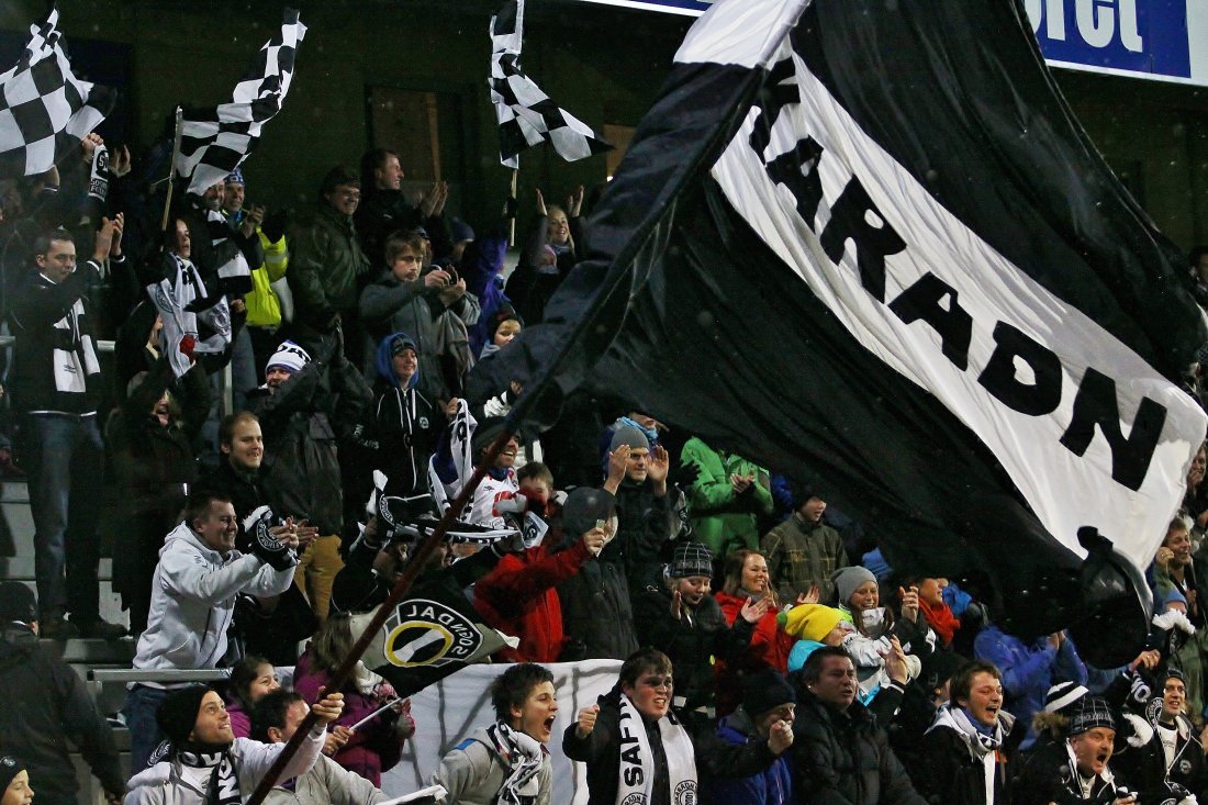 Saftkokarjubel FredrikstadH 2010 Foto - Rune Sjøberg