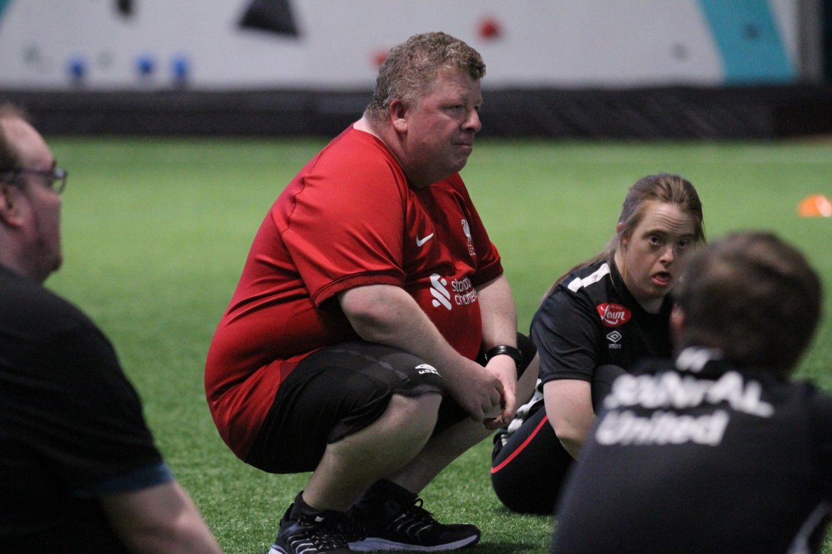 Jan Egil Fimreite saman med laget etter trening