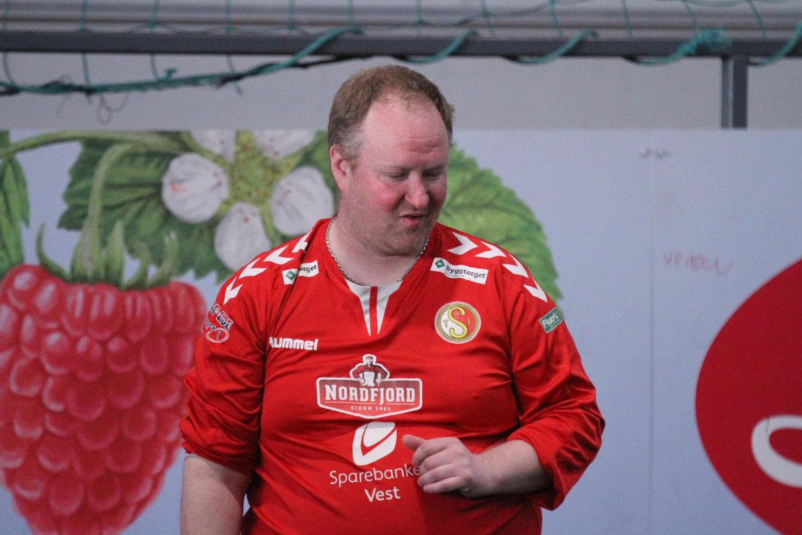 Stryn United på besøk i Sognahallen