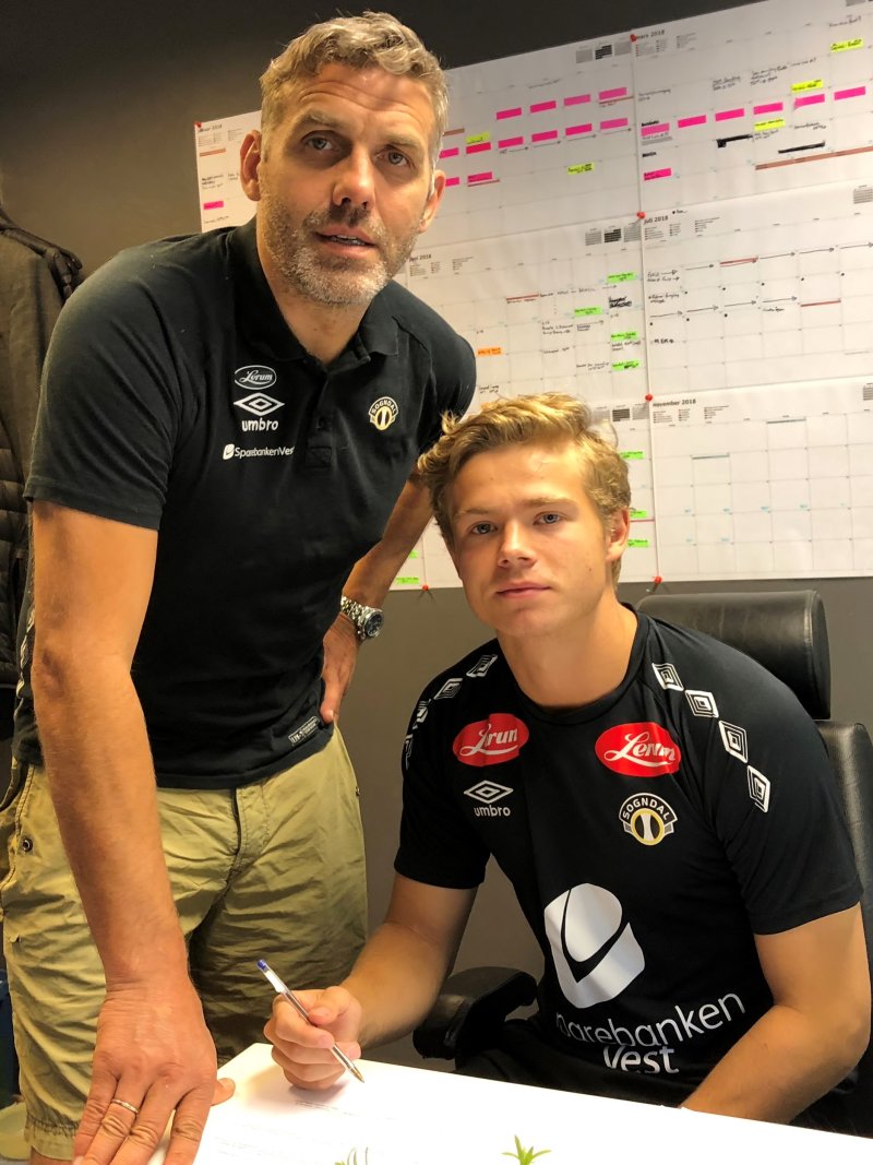 Ny Fredriksen signerar for Sogndal.