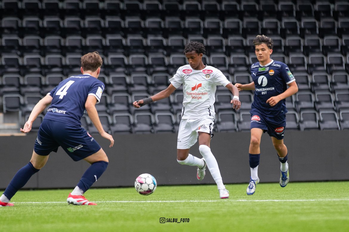 Khadar Ibrahim for Sogndal NG17 mot Strømsgodset