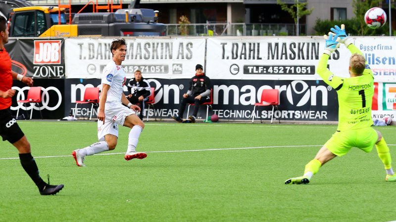 Andreas skårar mot Åsane på ein flott kontring