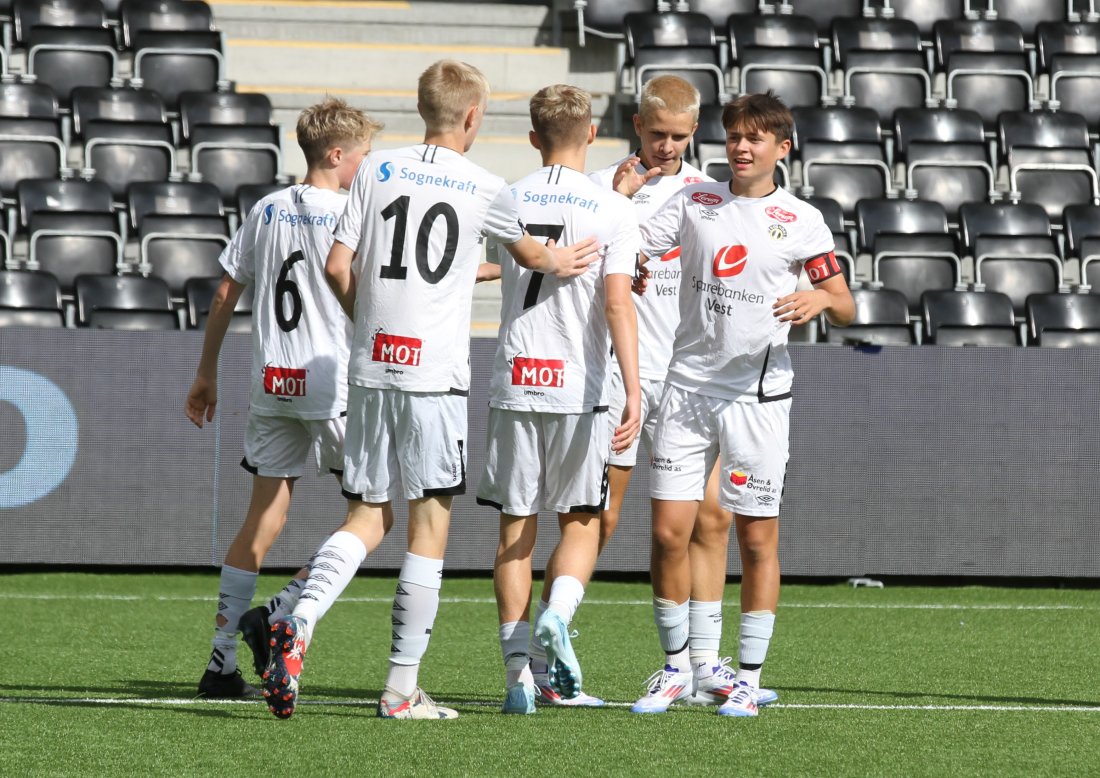 Sogndal NG15 jublar for scoring mot Sandefjord 
