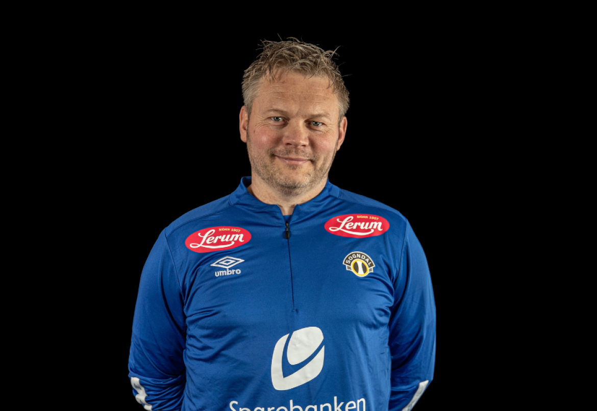 Kjetil Sønnesyn er assistenttrenar for Sogndal 2