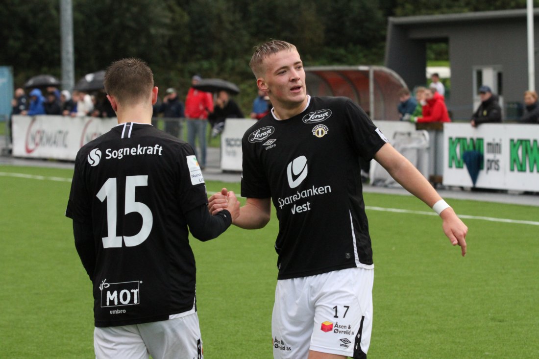 Joakim Nundal feirar scoring saman med Ola Lerheim Olsen