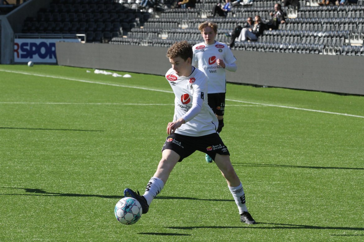 Magnus Kyrkjebø Strand - Midtbane - Dale