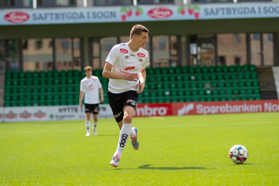 Sverre Stavø i kampen mot Strømsgodset NG19