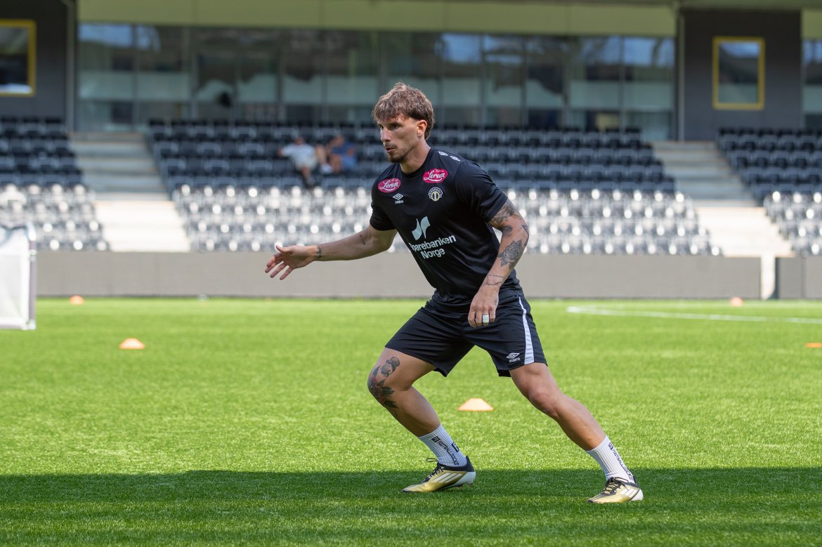 Fábio Sturgeon på trening med A-laget